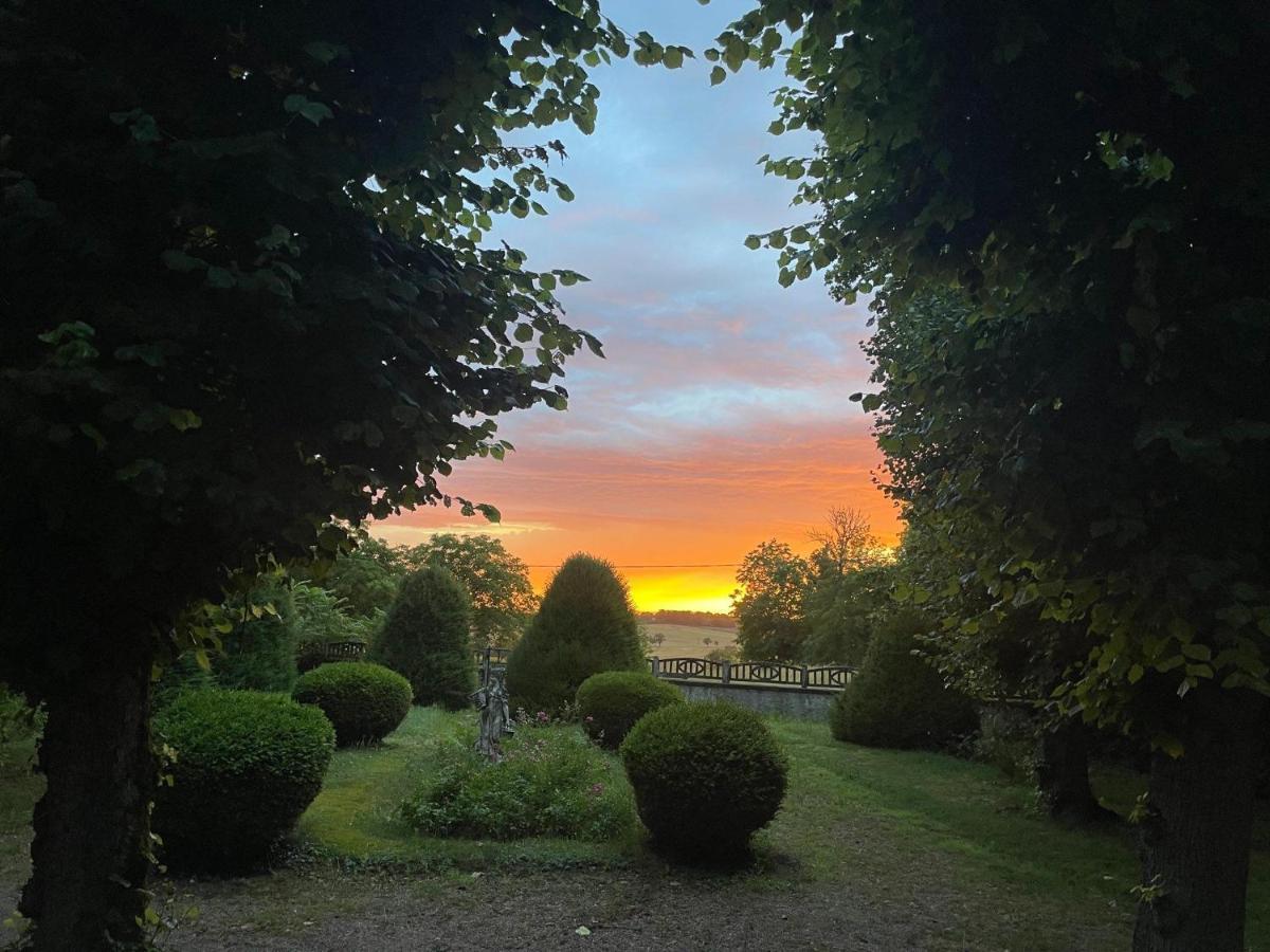 Demeure Des Payratons Bed and Breakfast Saint-Gerand-le-Puy Eksteriør billede
