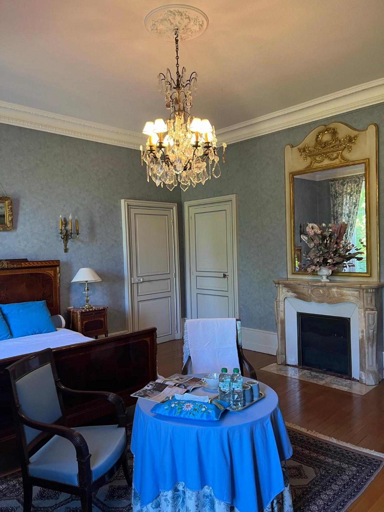 Demeure Des Payratons Bed and Breakfast Saint-Gerand-le-Puy Eksteriør billede